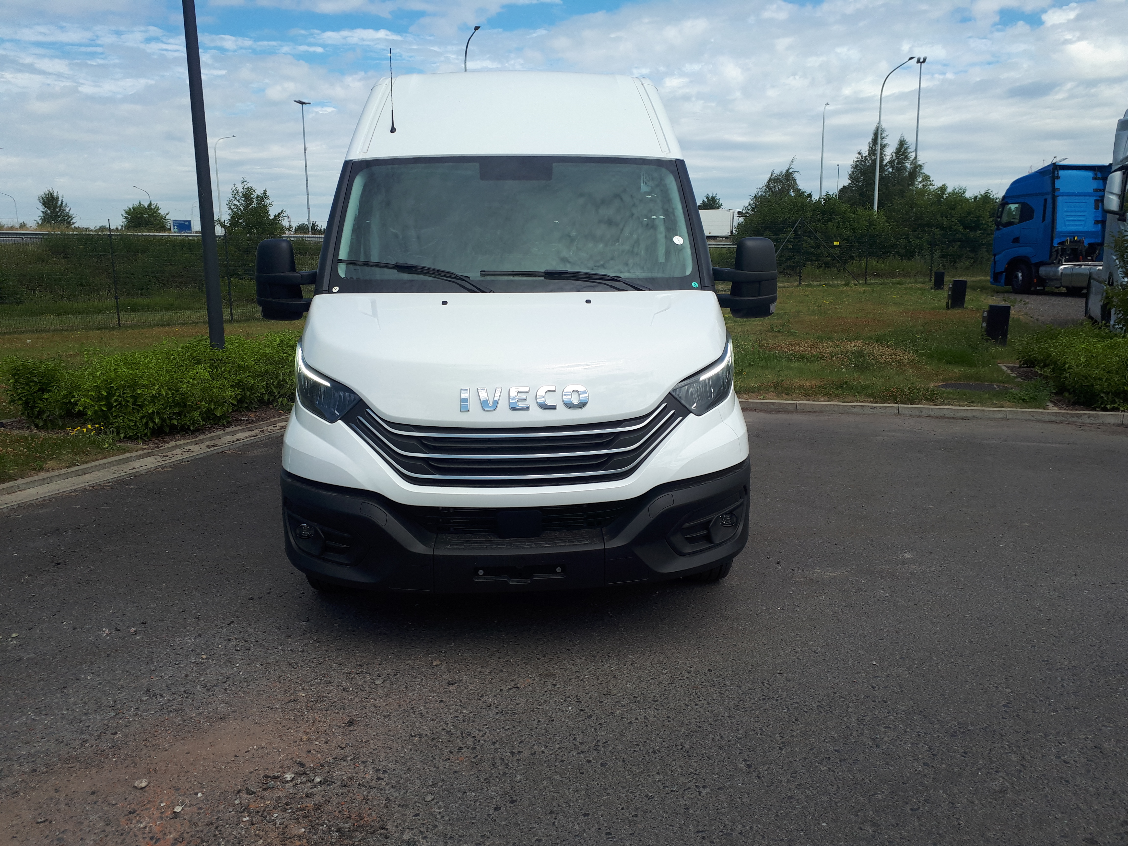 IVECO DAILY MY22  35S14A8 V?width=462